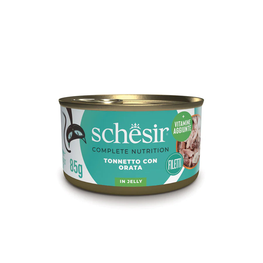 Schesir umido gatto adulto 85g con tonnetto e orata in gelatina, lattina verde acqua con filetti visibili Schesir umido gatto adulto 85g con tonnetto e orata in gelatina, lattina verde acqua con filetti visibili