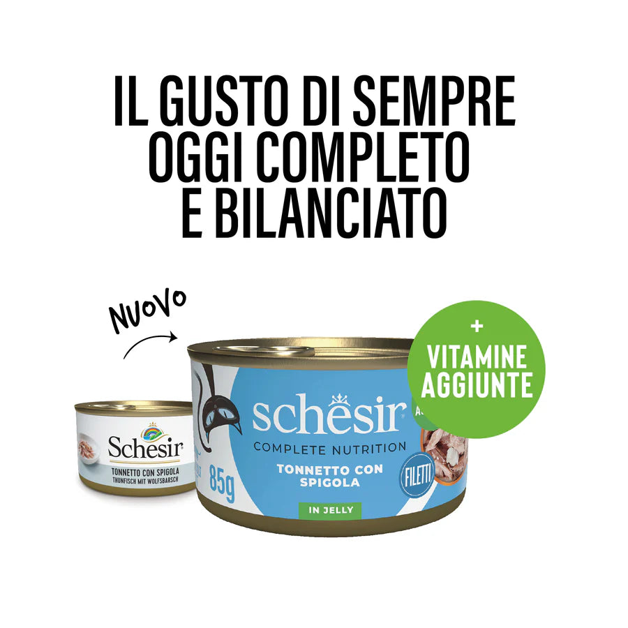 Confronto nuova e vecchia lattina Schesir tonnetto con spigola, con claim vitamine aggiunte ben visibile